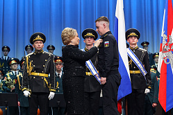 Матвиенко вручила ордена и медали военнослужащим в Калининграде