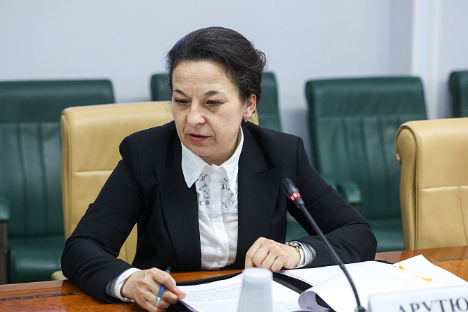 замдиректора департамента развития электроэнергетики минэнерго россии ольга арутюнова