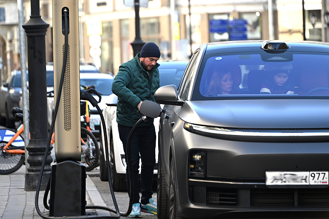 зарядка электрокара электромобиль 