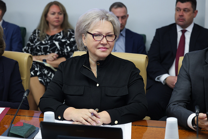 сенатор елена писарева