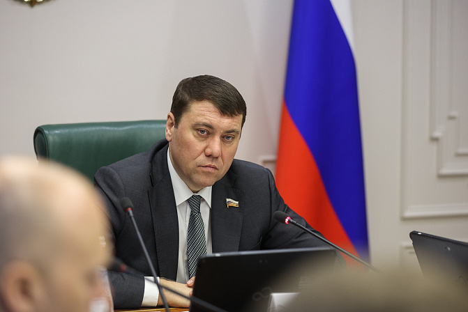 сенатор иван абрамов