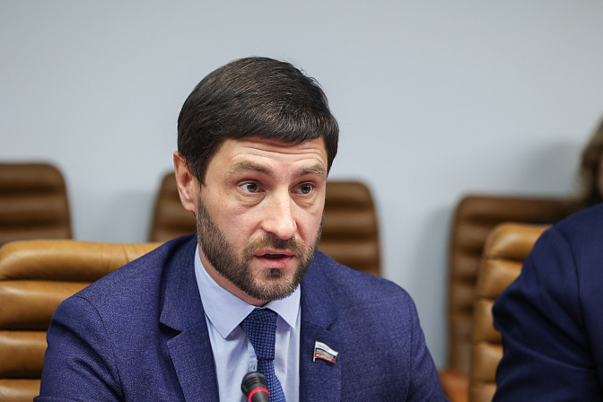 сенатор алексей синицын