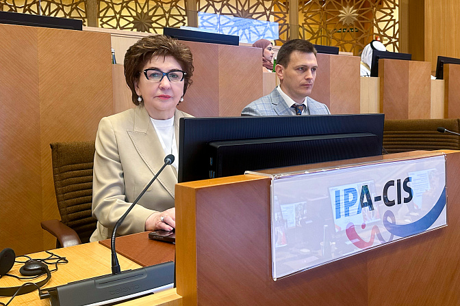 сенатор галина карелова