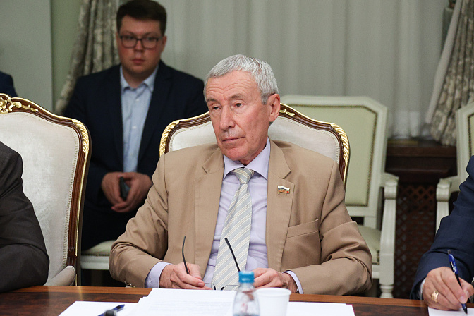 сенатор андрей климов