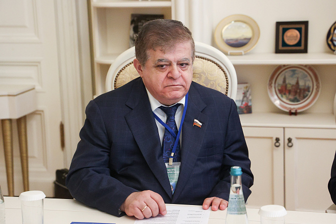 сенатор владимир джабаров