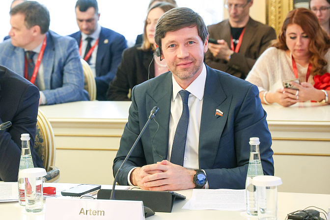 сенатор артём шейкин