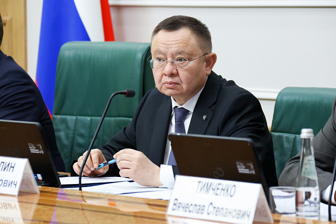 министр строительства и жкх рф ирек файзуллин