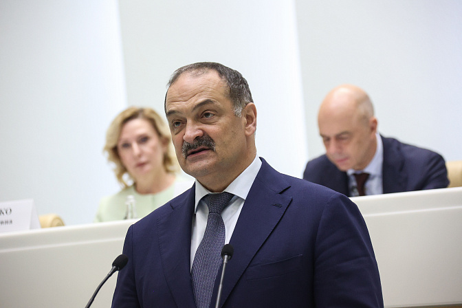 глава республики дагестан сергей меликов