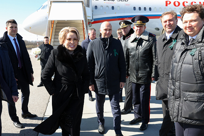 председатель сф валентина матвиенко прибыла с рабочей поездкой в город калининград