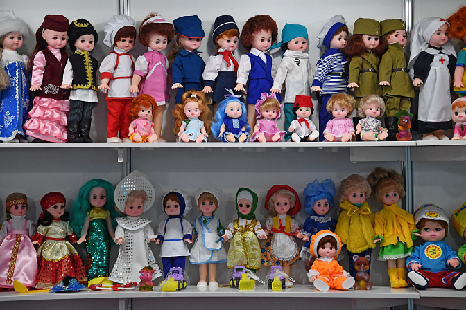куклы магазин игрушек 