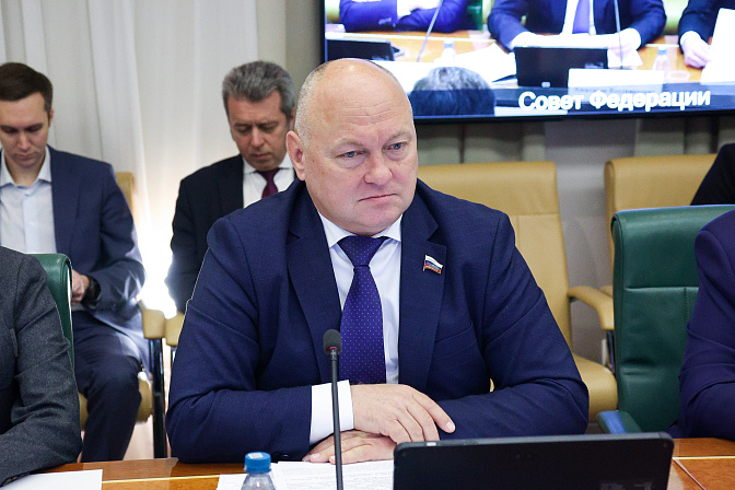 сенатор алексей кондратенко