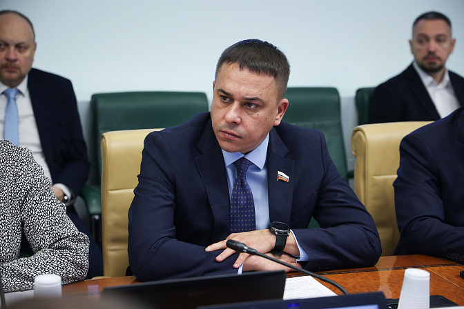 сенатор айрат гибатдинов