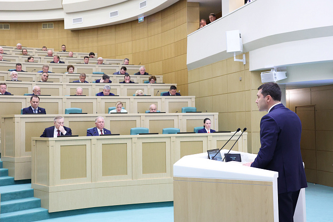 министр промышленности и торговли рф антон алиханов