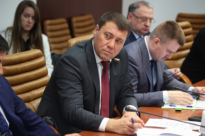 сенатор иван абрамов