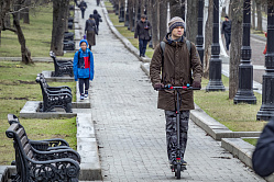 В СФ призвали тестировать электросамокатчиков на знание ПДД 