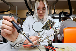 70% студентов вузов совмещают учёбу с работой