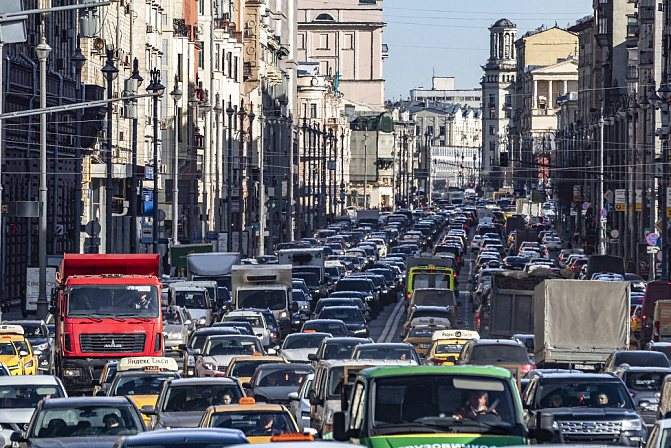 машины атвомобиль пробка лето москва