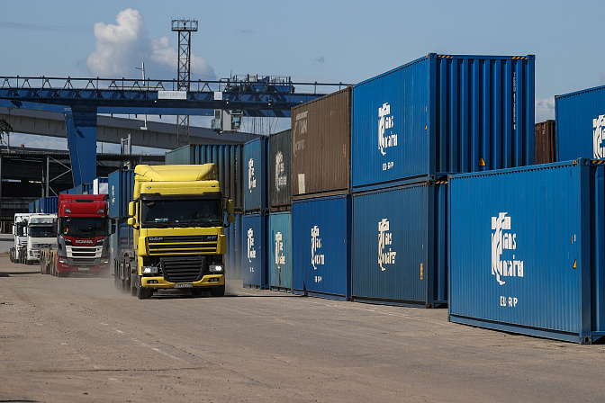 логистика склад экспорт контейнер грузоперевозки 