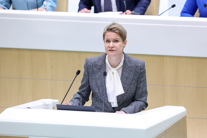 глава совета федеральной территории сириус елена  шмелёва 