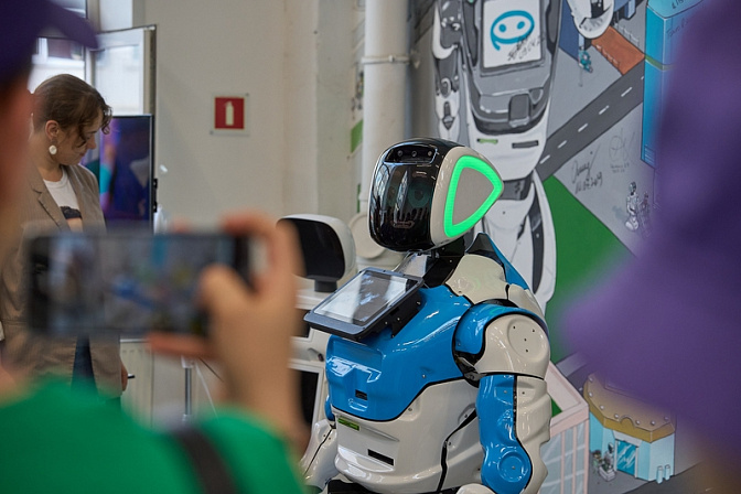 робот искусственный интеллект ии