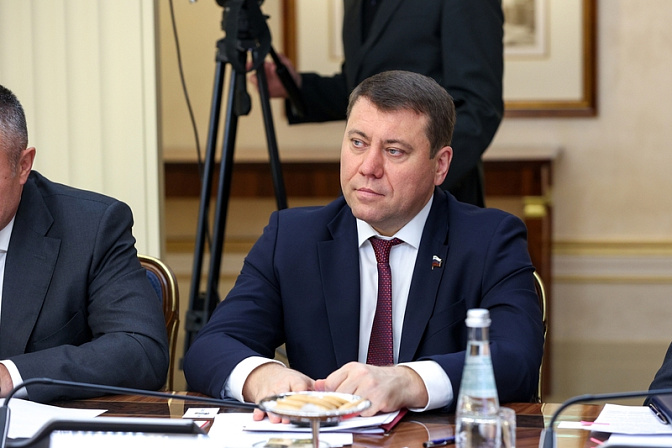 сенатор иван абрамов