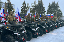 Вице-спикер СФ Журавлёв передал квадроциклы, багги и УАЗы в зону СВО