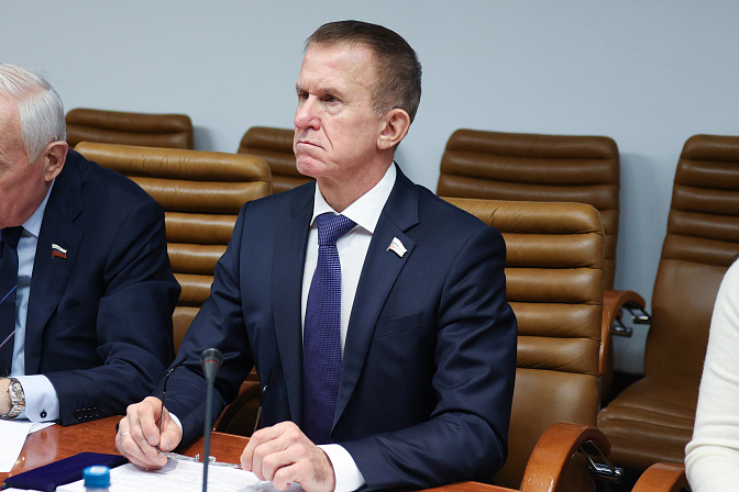 сенатор владимир кравченко