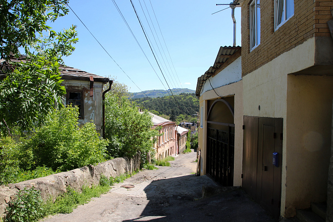 посёлок в горах 