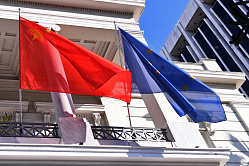 Денисов: КНР переживает поворотный момент в экономическом развитии