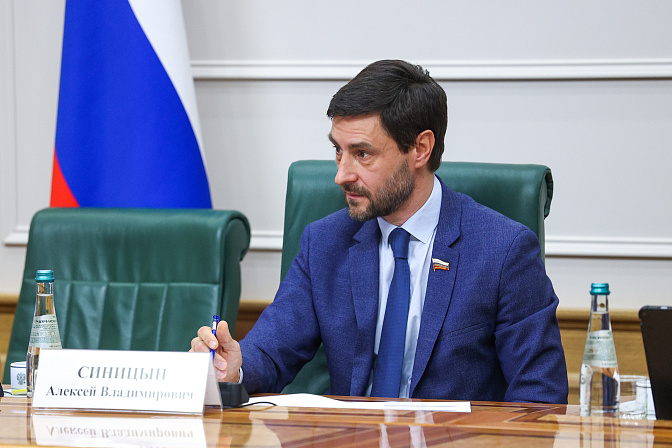 сенатор алексей синицын