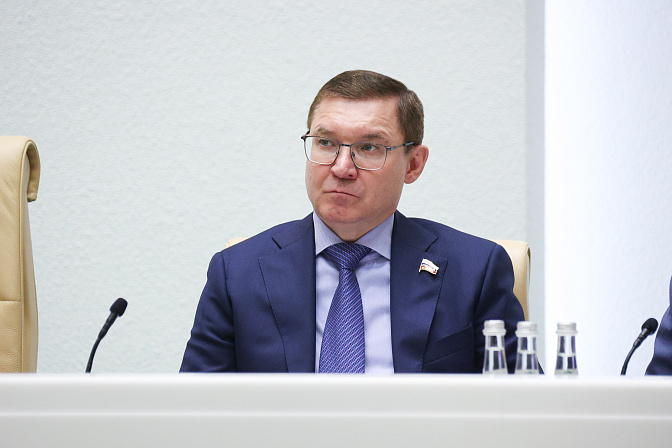 первый заместитель председателя сф владимир якушев