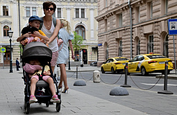 В СФ оценили идею ввести спецкарточки на проезд в такси для многодетных