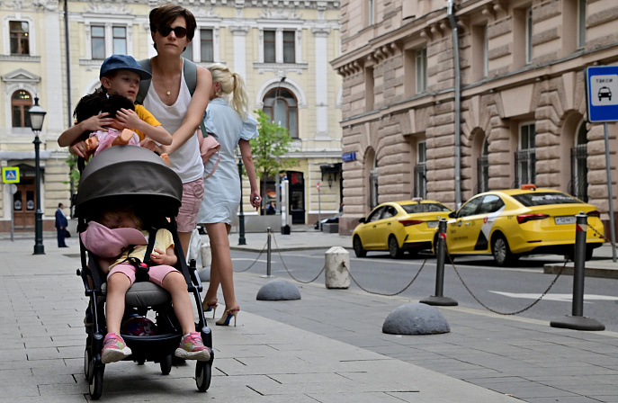такси дети мама коляска