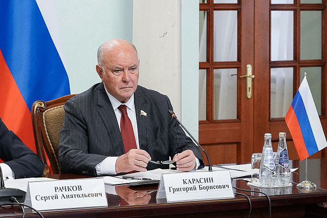 Сенатор Григорий Карасин