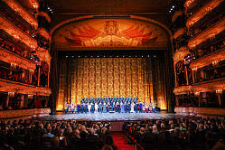 Минкультуры предлагают ввести дресс-код для посетителей театров 