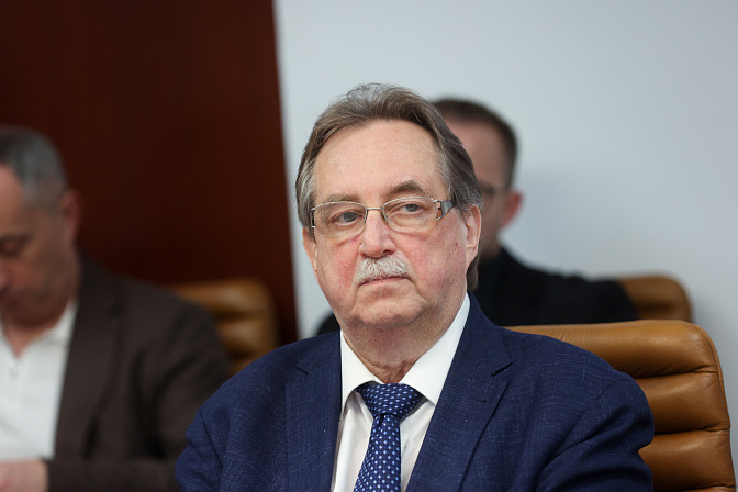 президент федерации спортивной медицины алексей лапин