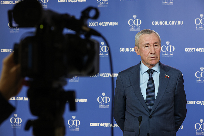 сенатор андрей климов
