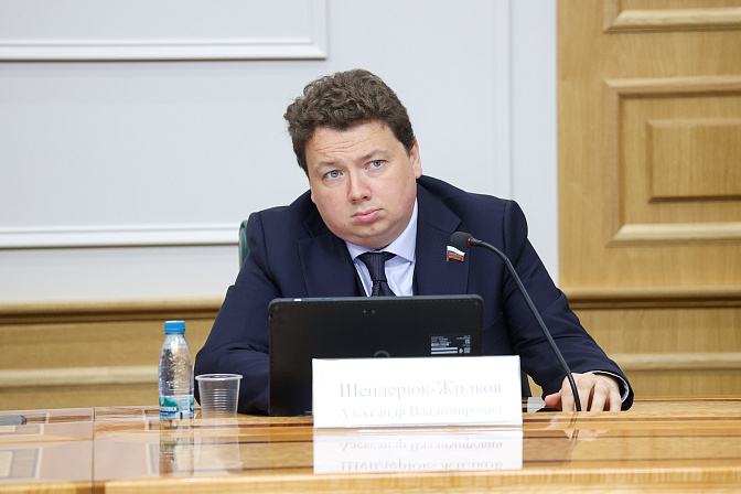сенатор александр шендерюк-жидков 