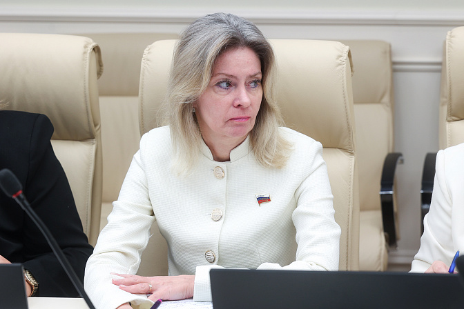 сенатор наталья мельникова