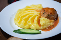 В СФ призвали регионы обновить рацион в школьных столовых