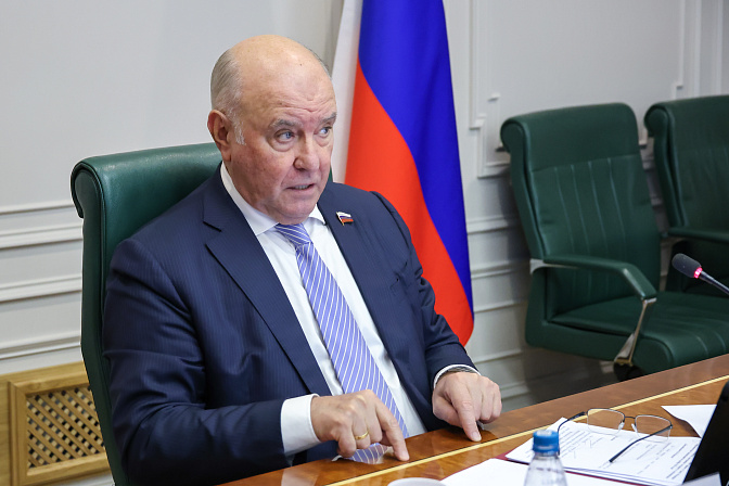 сенатор григорий карасин